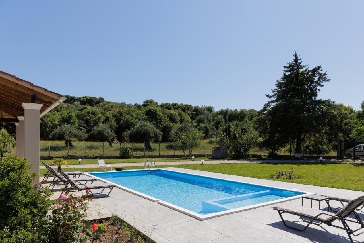 Country Villa Verde - 2Floor Family Home Kouramaditika Exteriér fotografie
