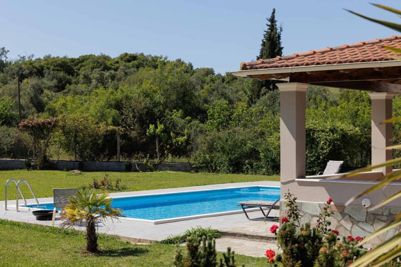 Country Villa Verde - 2Floor Family Home Kouramaditika Exteriér fotografie