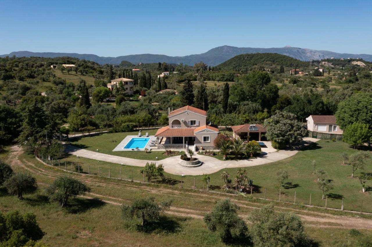 Country Villa Verde - 2Floor Family Home Kouramaditika Exteriér fotografie
